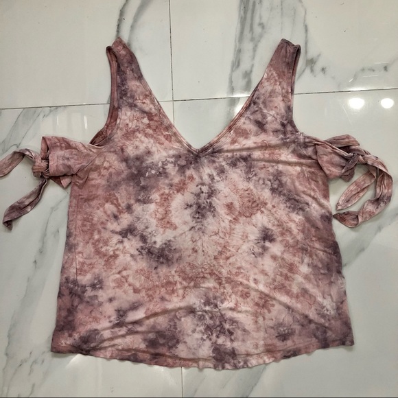 American Eagle Outfitters Tops - AEO soft and sexy blouse